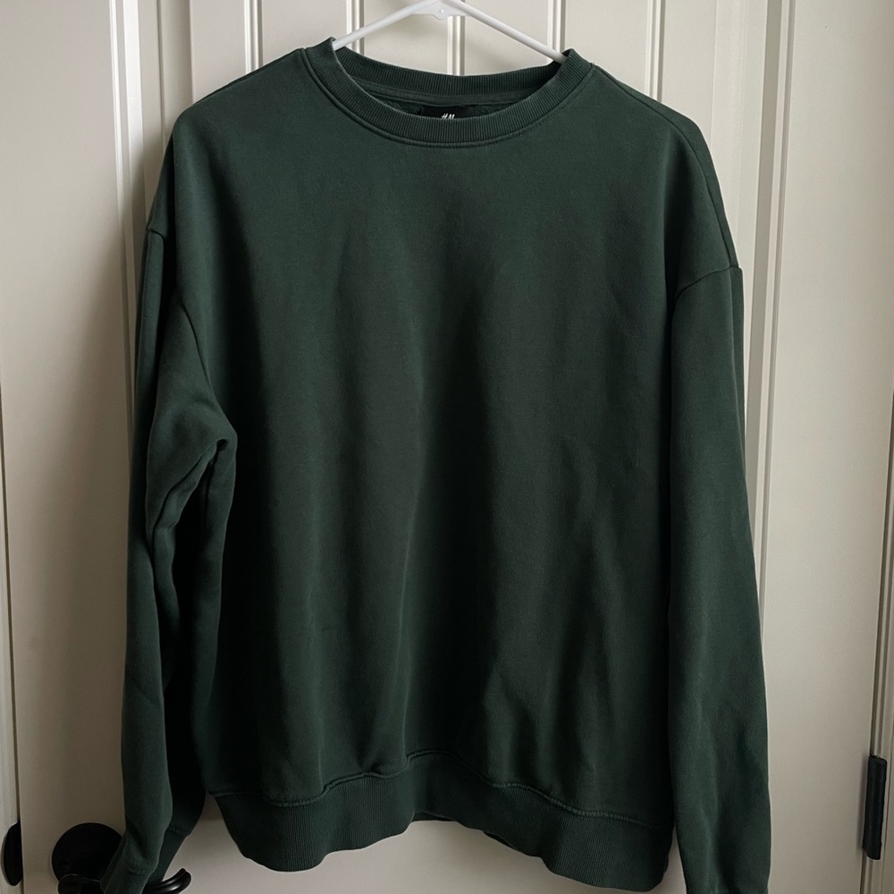 Green creweneck